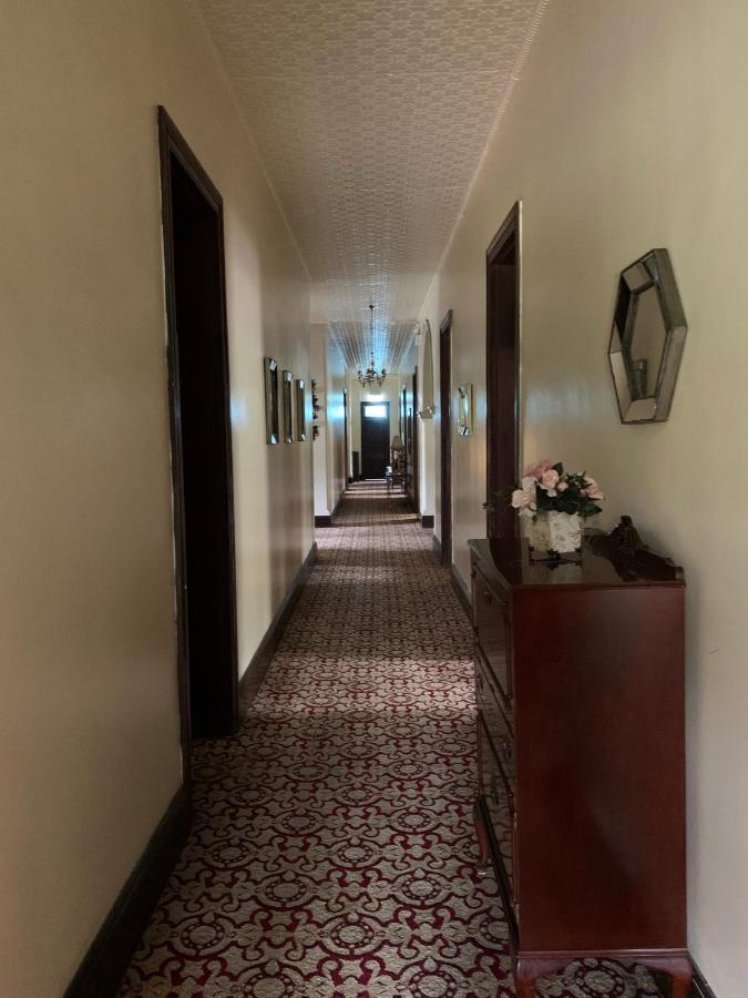Neath Hotel Eksteriør billede