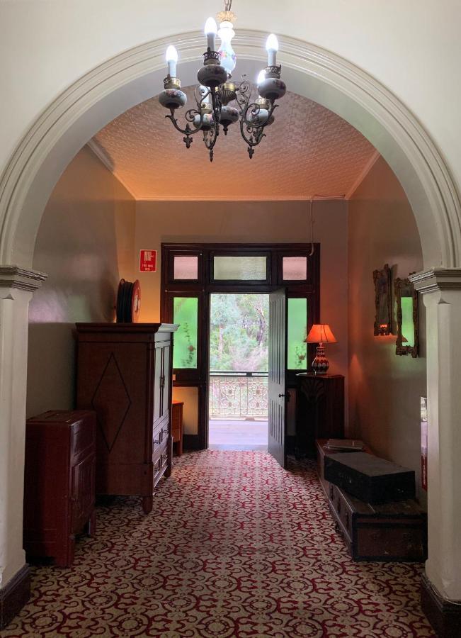 Neath Hotel Eksteriør billede